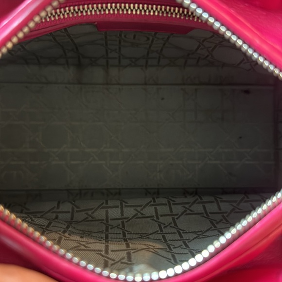 Christian Dior - Lady Dior Medium Bag in Lambskin Leather - Picture 8 of 8